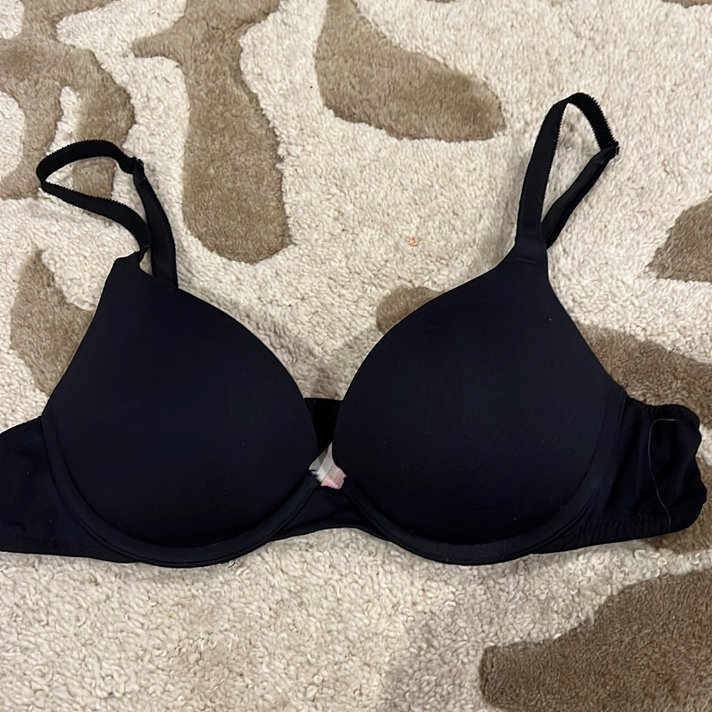Pink Victoria’s Secret bra push up